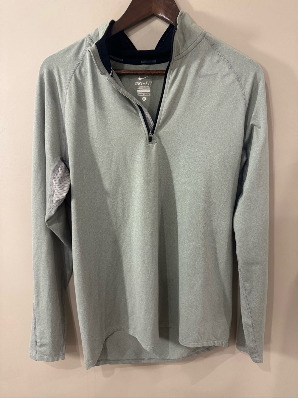 Nike Dri-FIT 1/4 Zip Pullover Men’s Medium Gray Long Sleeve - Picture 3 of 9